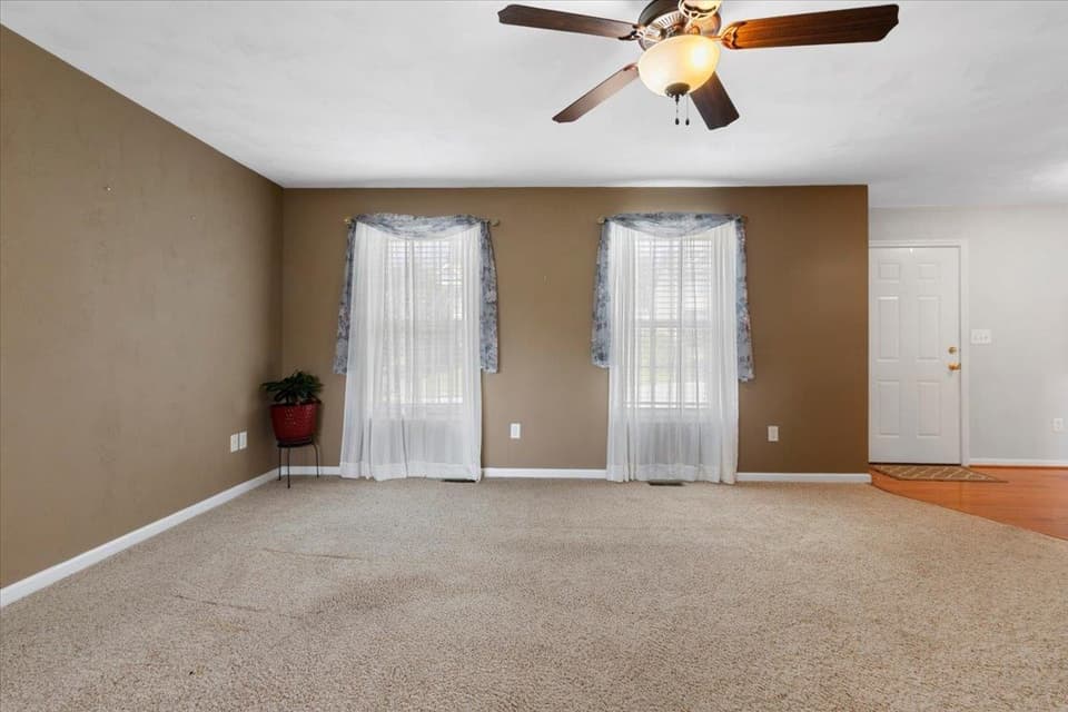 20 Camellia Lane, photo 15 of 40