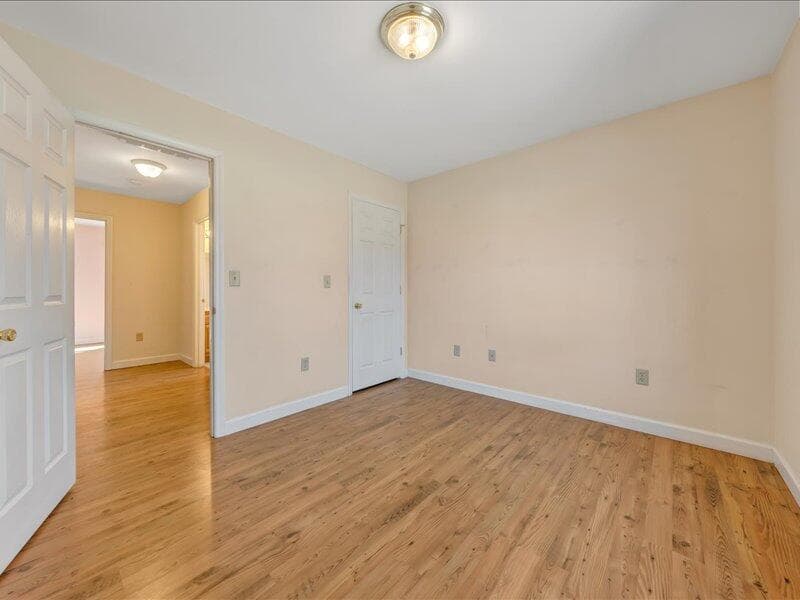 275 Depot St NE, photo 24 of 32