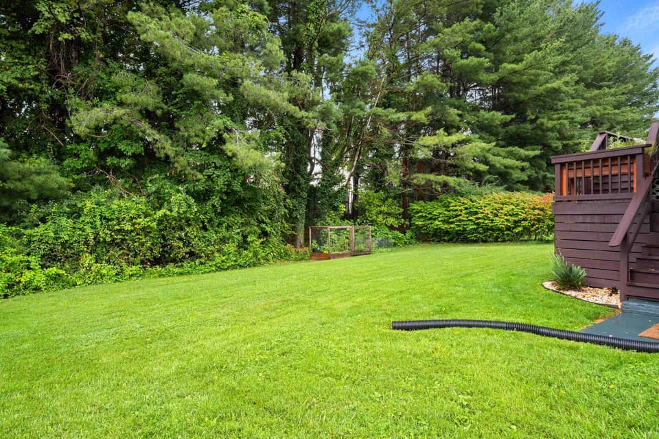 255 Fisher Street SE, photo 33 of 40
