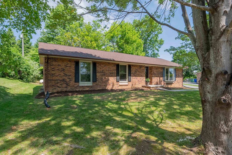 695 Carson Drive, photo 24 of 37