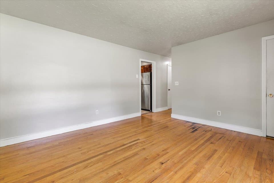 135 Griggs Street, photo 5 of 40