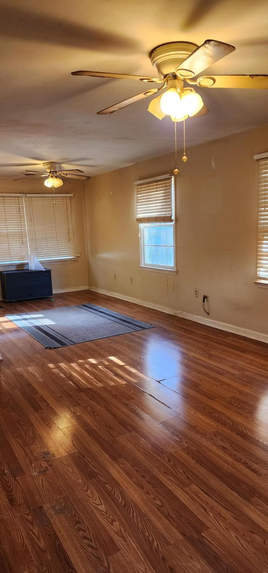 1370 Roanoke Street, photo 3 of 24