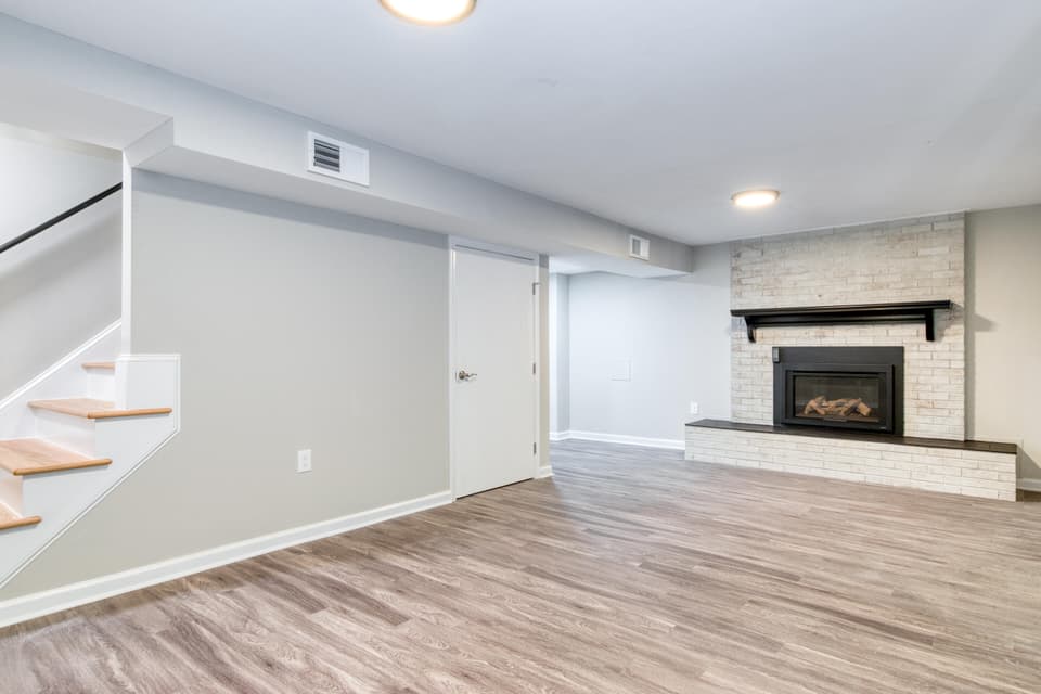360 Tomahawk Drive, photo 31 of 32