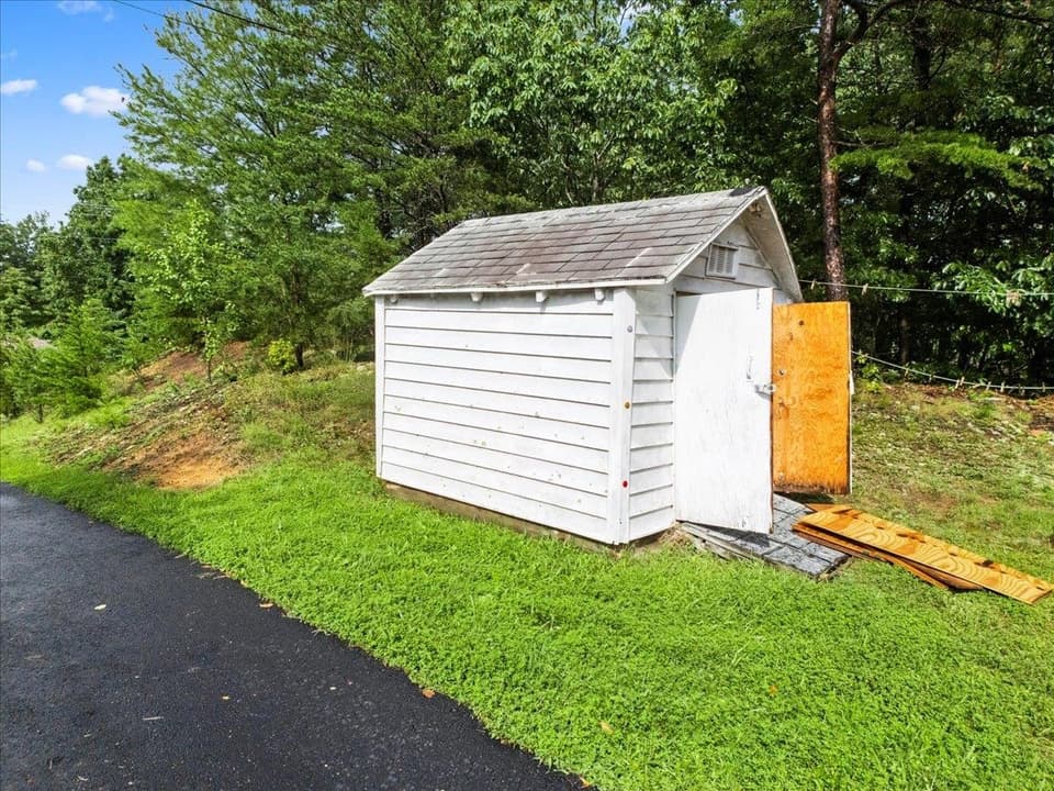 2369 Peppers Ferry Road NW, photo 29 of 37