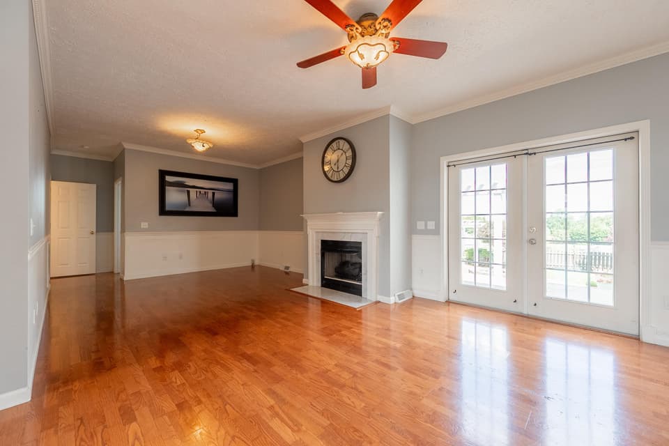 3810 Divine Drive, photo 17 of 40