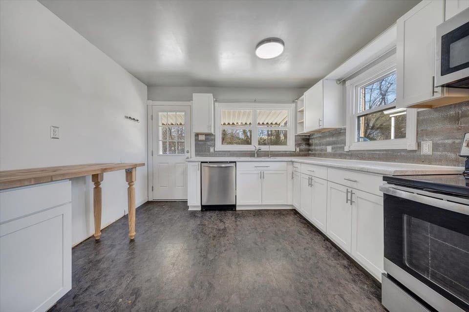 2672 Violet Lane, photo 5 of 34