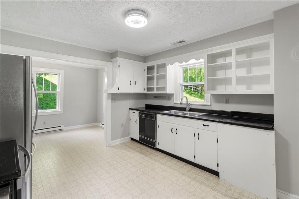 2537 Rosemary Road, photo 16 of 40