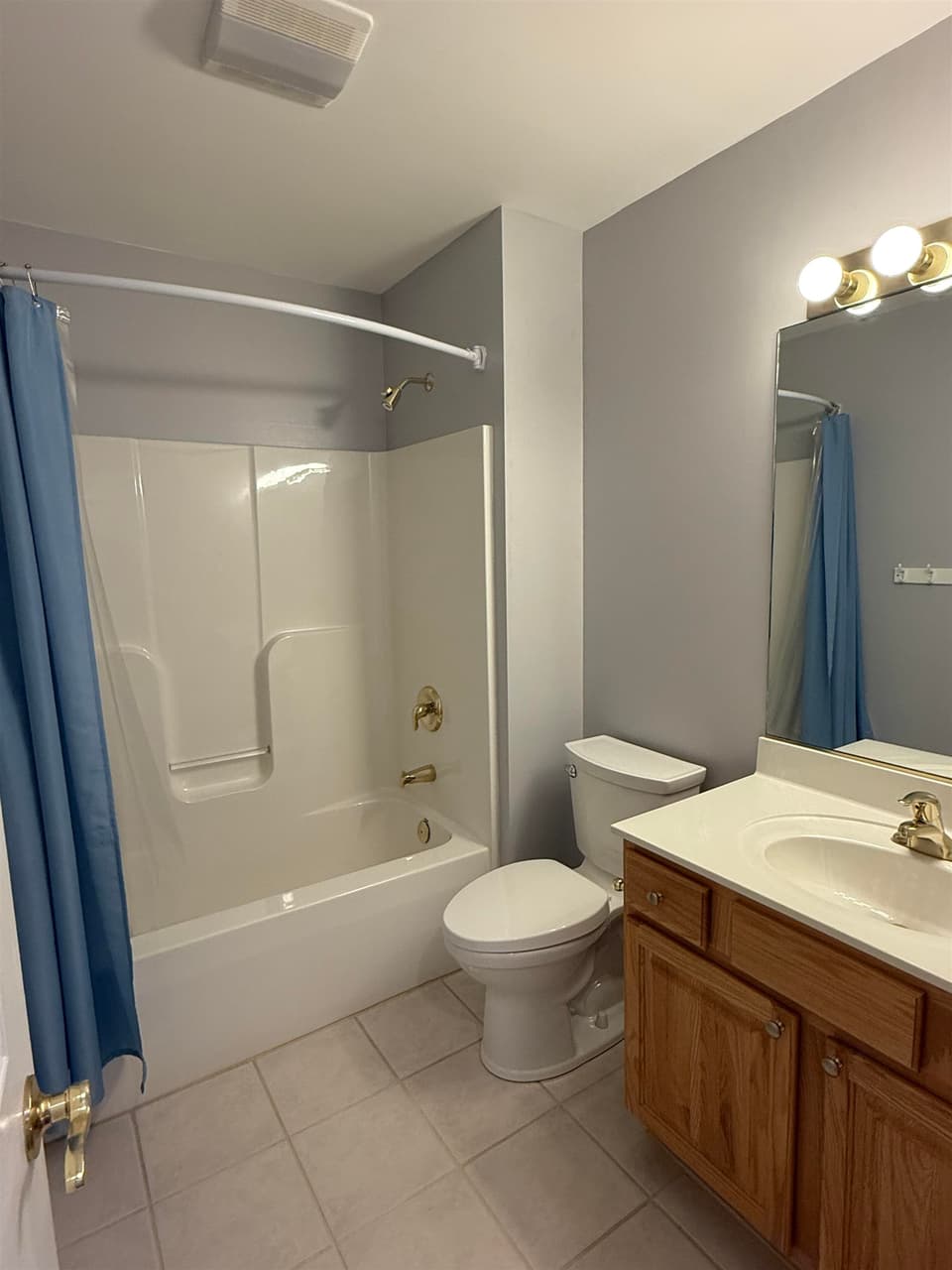 575 Oak Tree Boulevard, photo 12 of 15