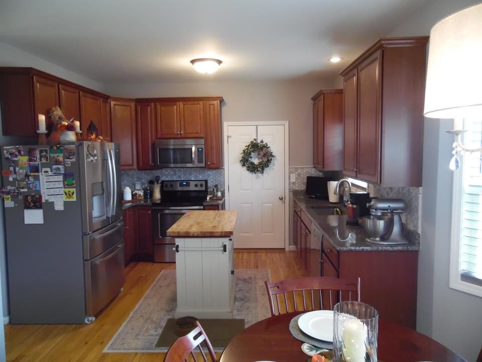 635 Keystone Drive NW, photo 9 of 22