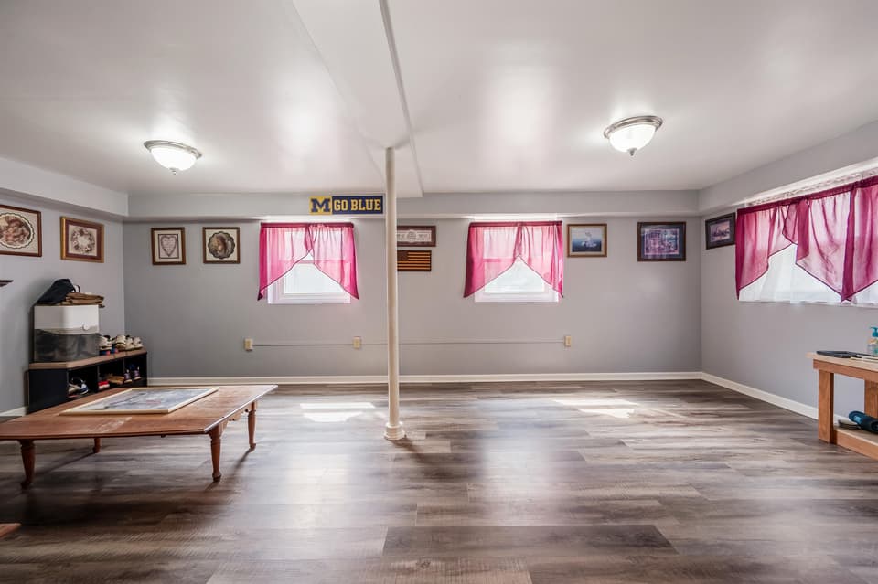 1380 Dow Street, photo 26 of 40