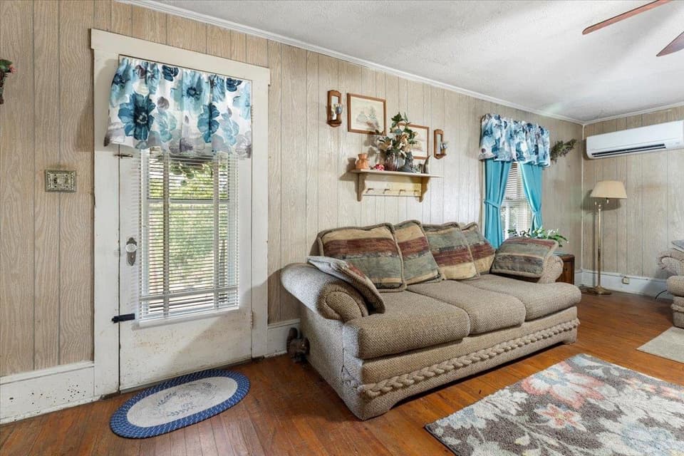1160 Montgomery Street, photo 37 of 40