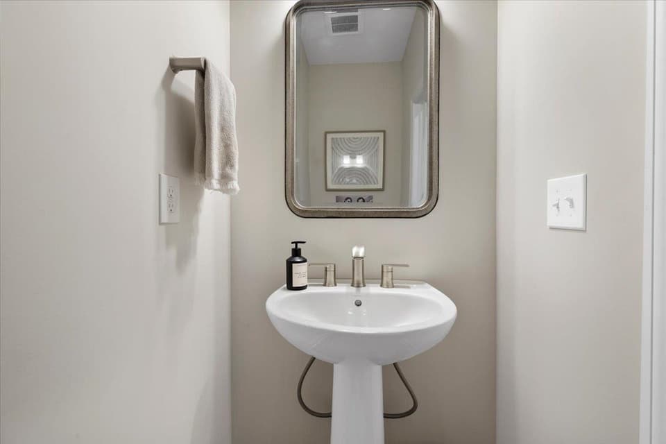 1177 Round Meadow Drive, photo 37 of 40