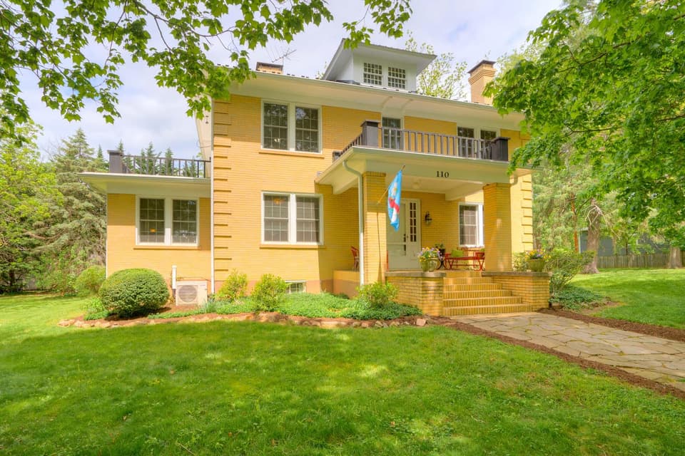 110 E Main Street, photo 6 of 37