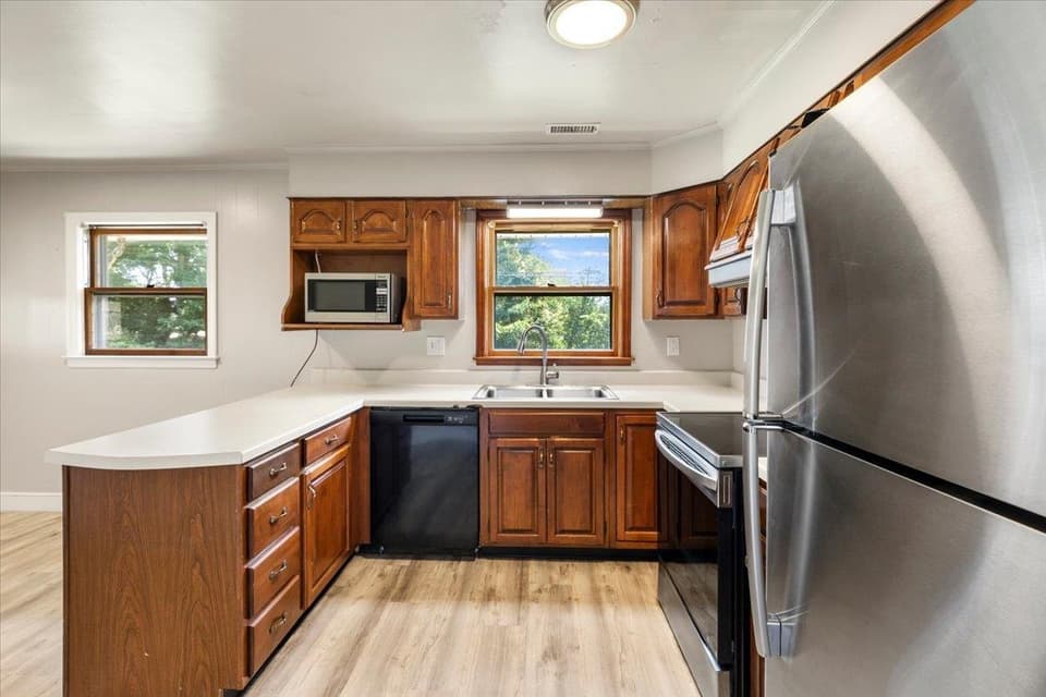 135 Griggs Street, photo 7 of 40