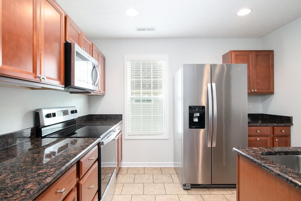 2050 Glade Drive SE, photo 14 of 34