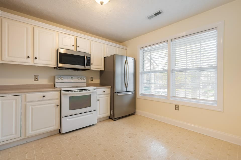 160 Willow Oak Drive NW, photo 12 of 40