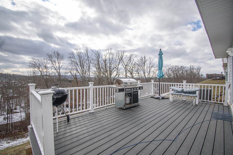 190 Robin Hood Drive, photo 6 of 40