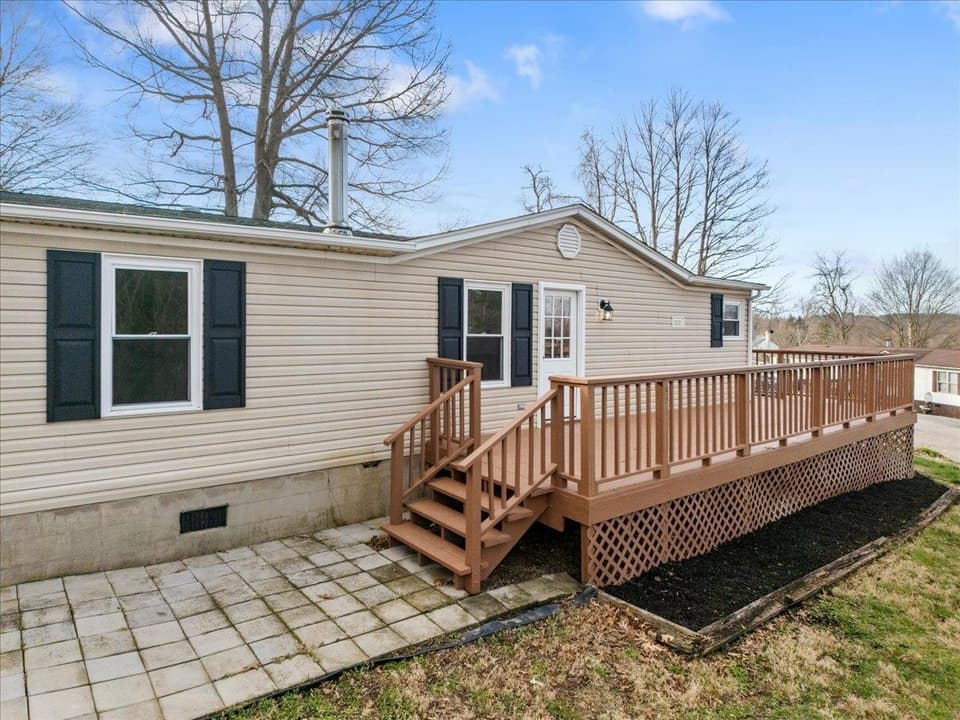 505 North Drive NE, photo 32 of 40