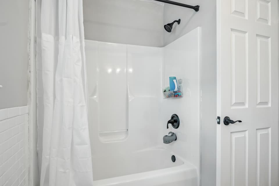 50 Sapphire Avenue, photo 32 of 39