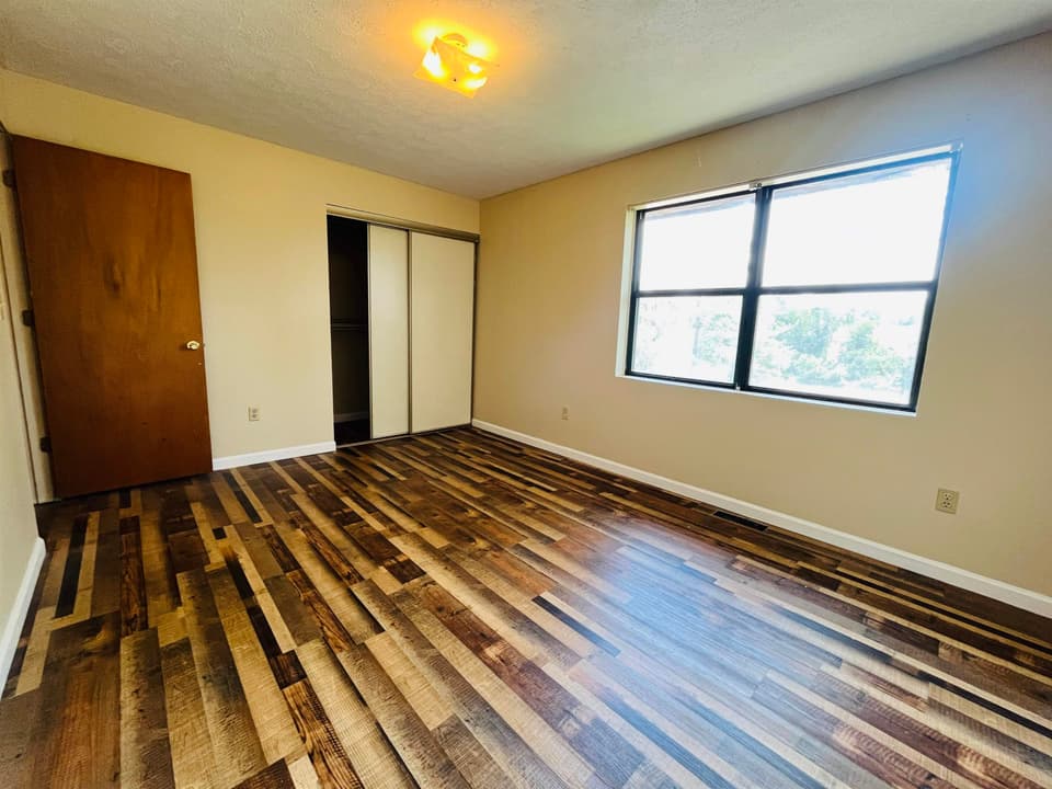 2576 Townhouse Street, photo 13 of 17