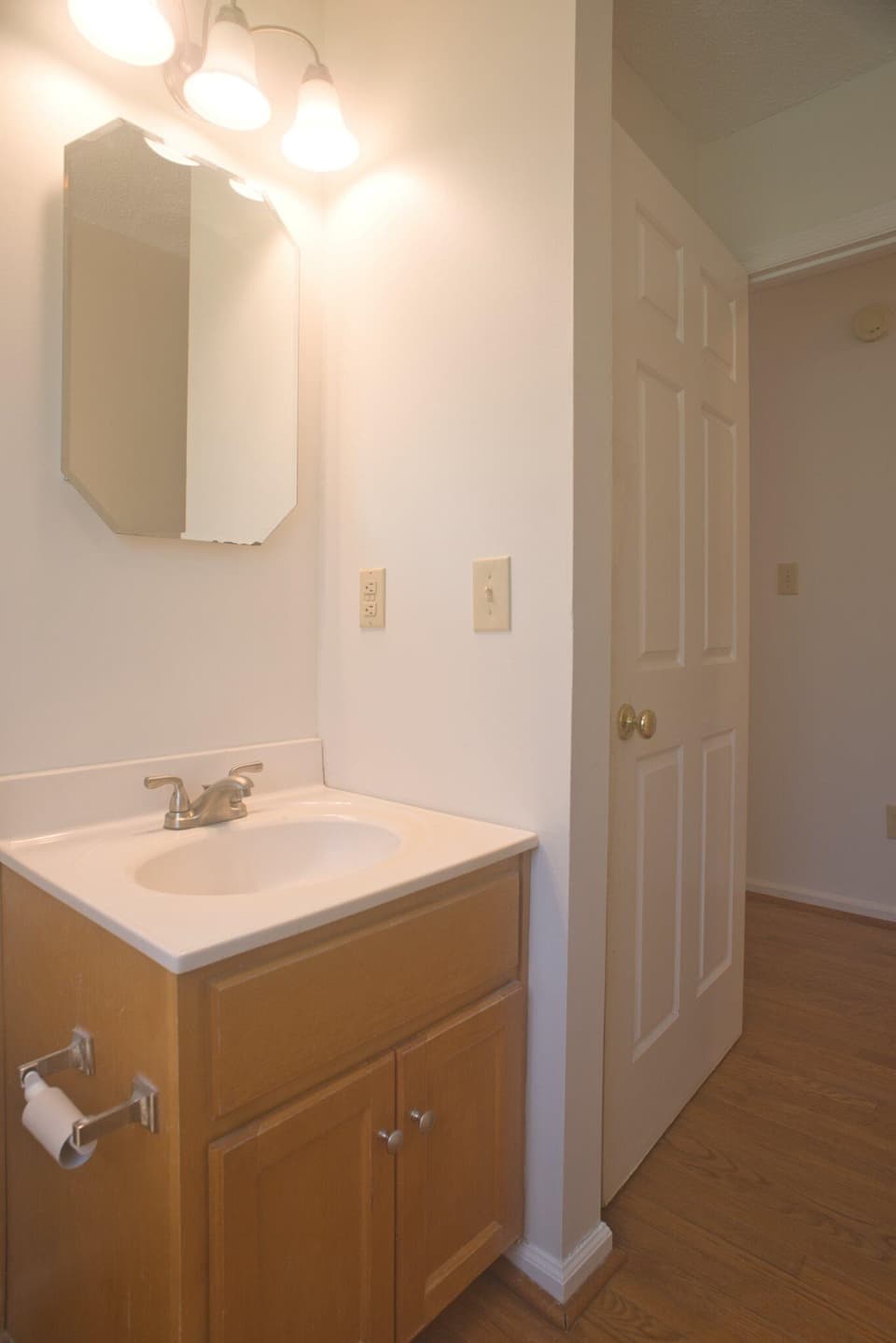 355 Overland Drive, photo 17 of 29