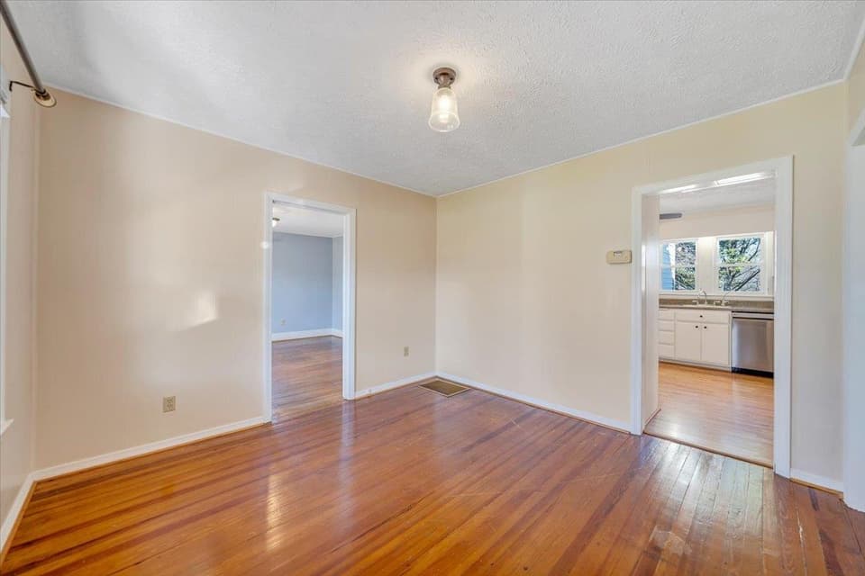 505 Republic Road, photo 11 of 40