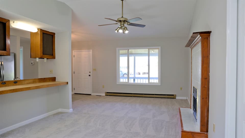 1055 Scott Street, photo 5 of 36