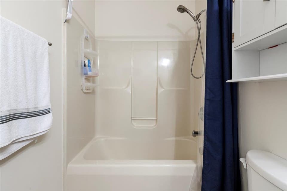 365 S Hill Drive, photo 22 of 40