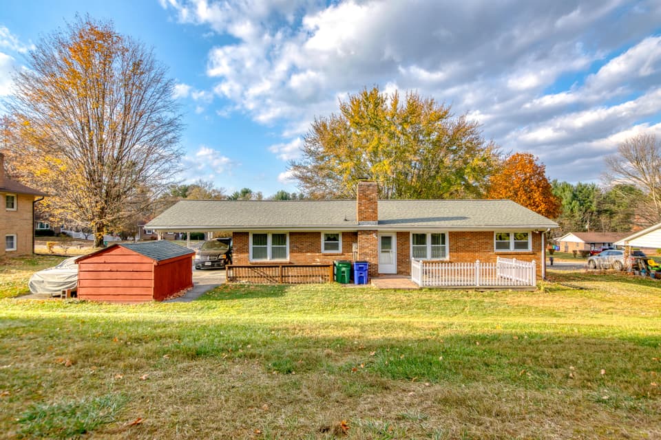 345 Maple Drive, photo 33 of 40