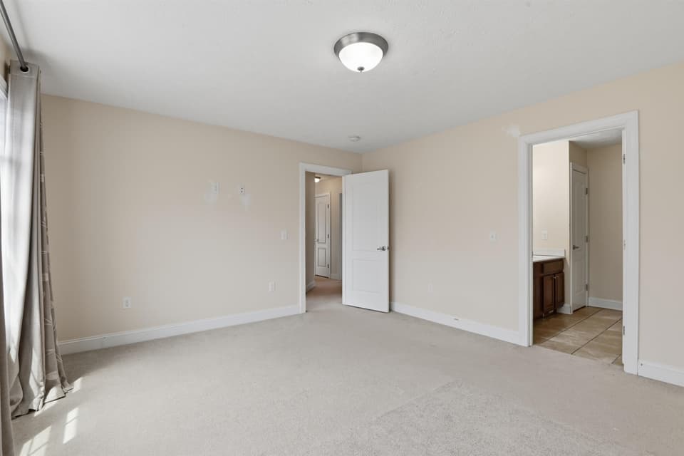 1410 Sherwood Drive, photo 23 of 40
