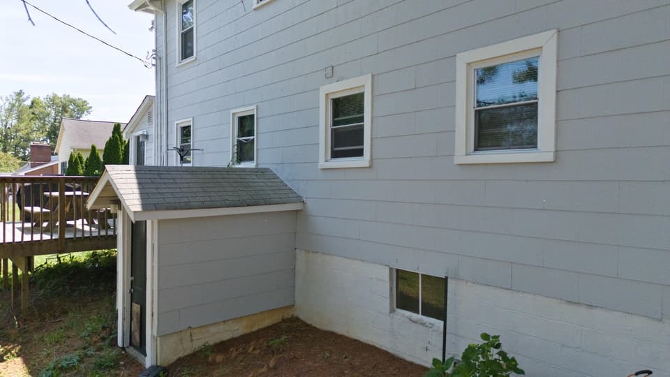 3920 Roanoke Street, photo 7 of 14