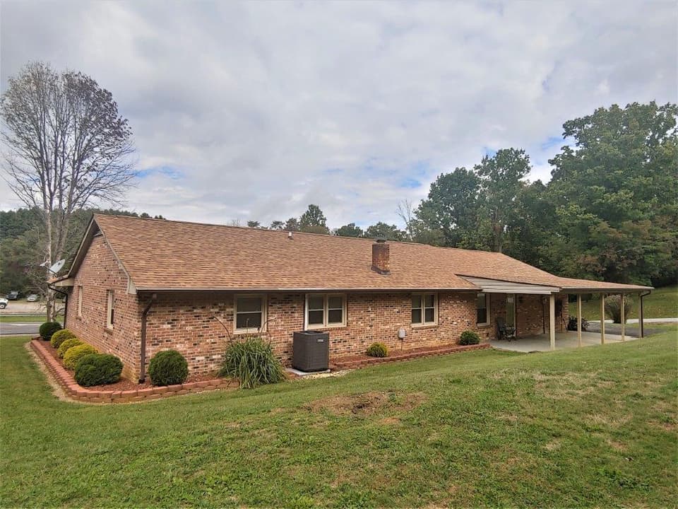 4585 Roanoke St, photo 8 of 40