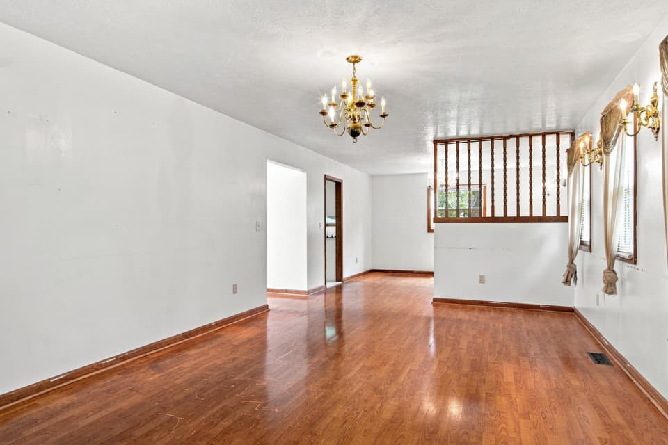 1220 Flint Drive, photo 6 of 40