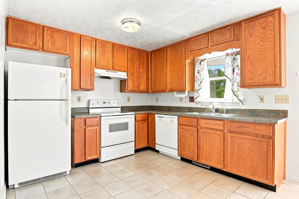 111 Hagan Street NE, photo 16 of 40