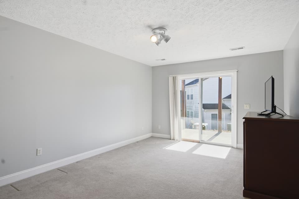 310 Pin Oak Drive, photo 24 of 40