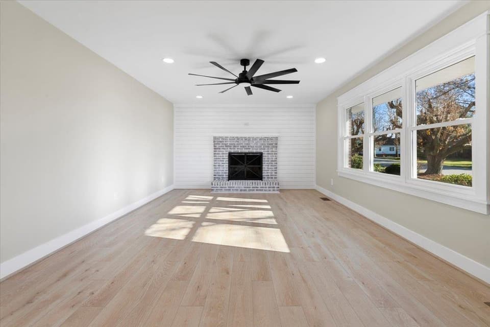 855 Mountain View Drive, photo 12 of 40