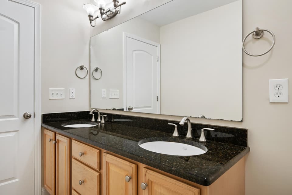 135 Phoenix Boulevard, photo 28 of 40