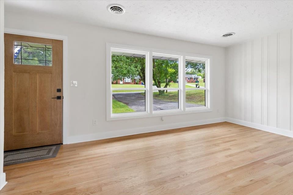 950 McHenry Avenue, photo 10 of 40