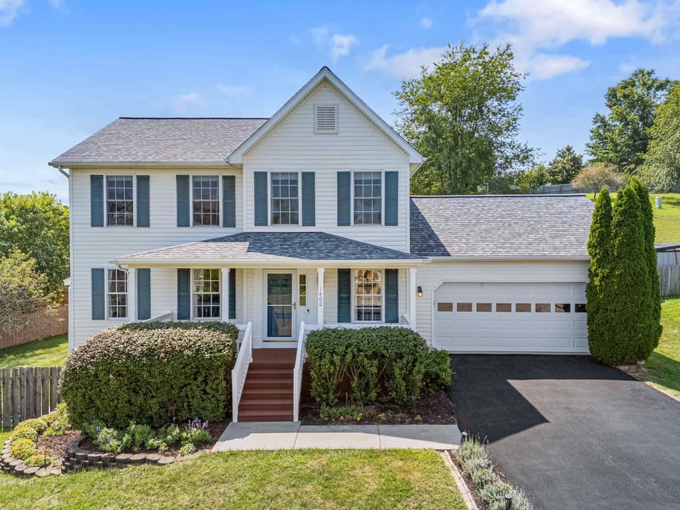 1400 Sleepy Hollow Road, photo 2 of 40