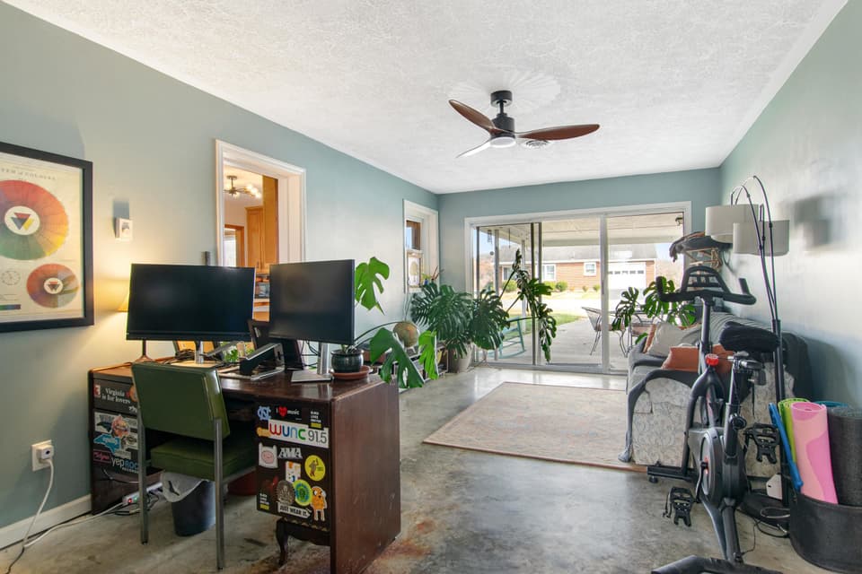 1595 Gallimore Street, photo 16 of 40