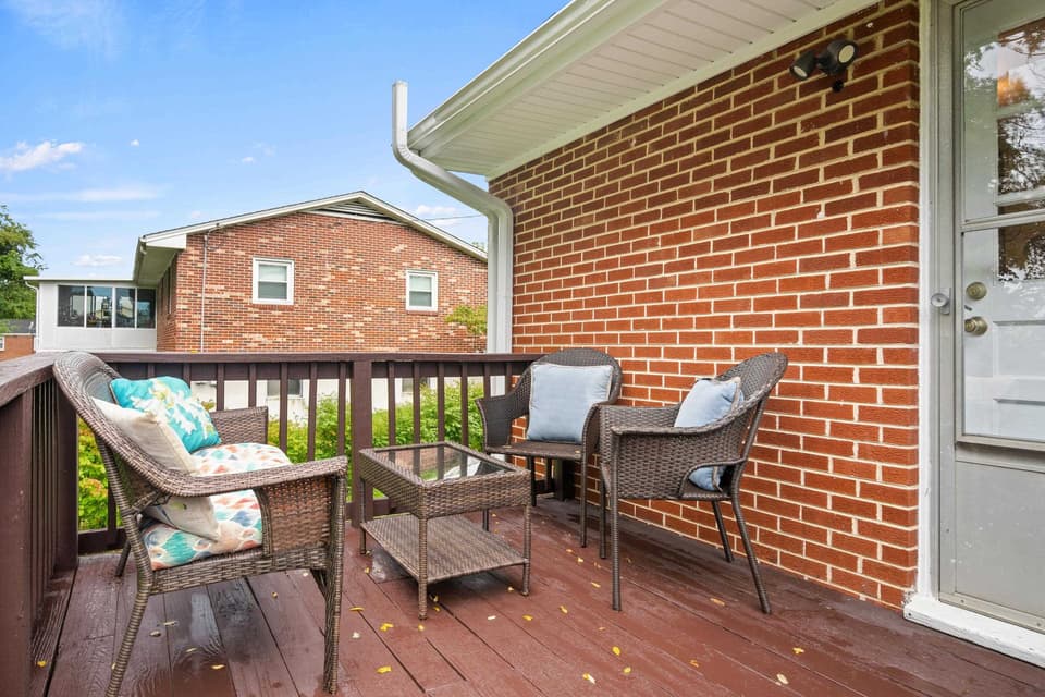 255 Fisher Street SE, photo 24 of 40
