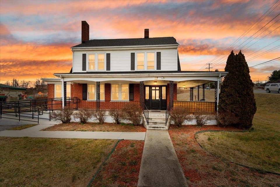 27 Scattergood Drive NW, Christiansburg, VA