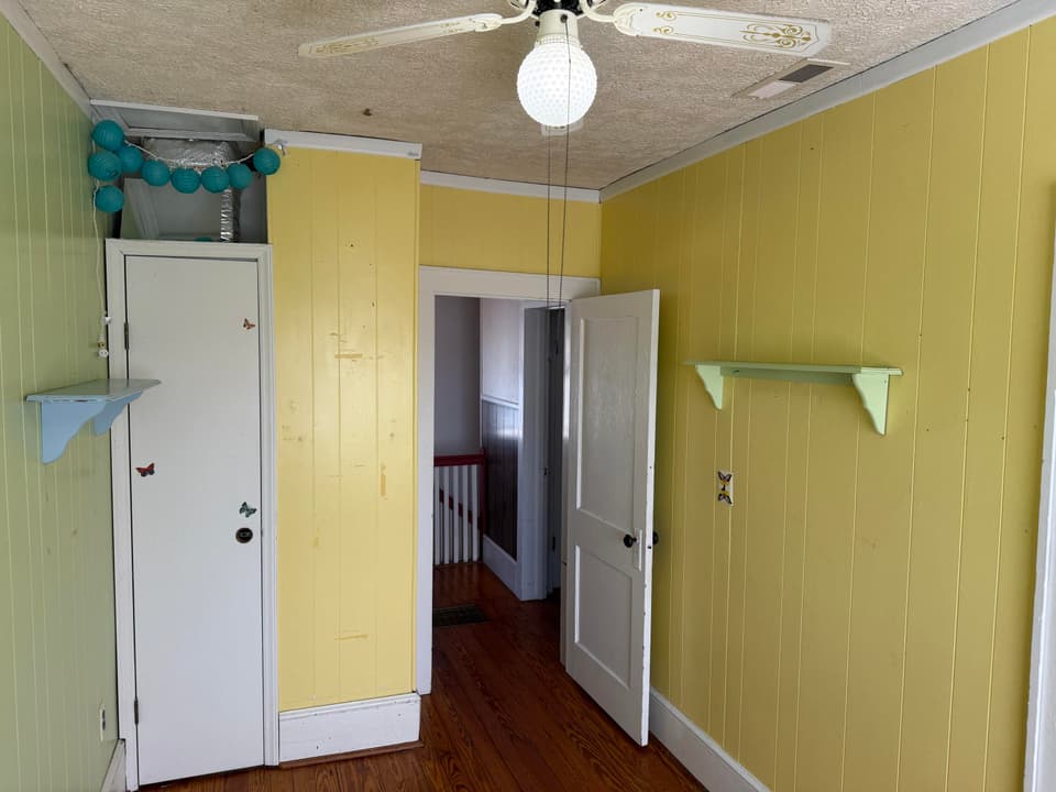 612 E Main St 1, photo 24 of 37