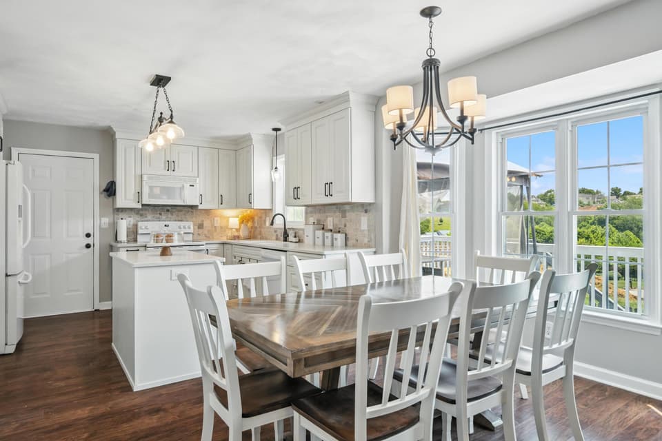 50 Sapphire Avenue, photo 13 of 39