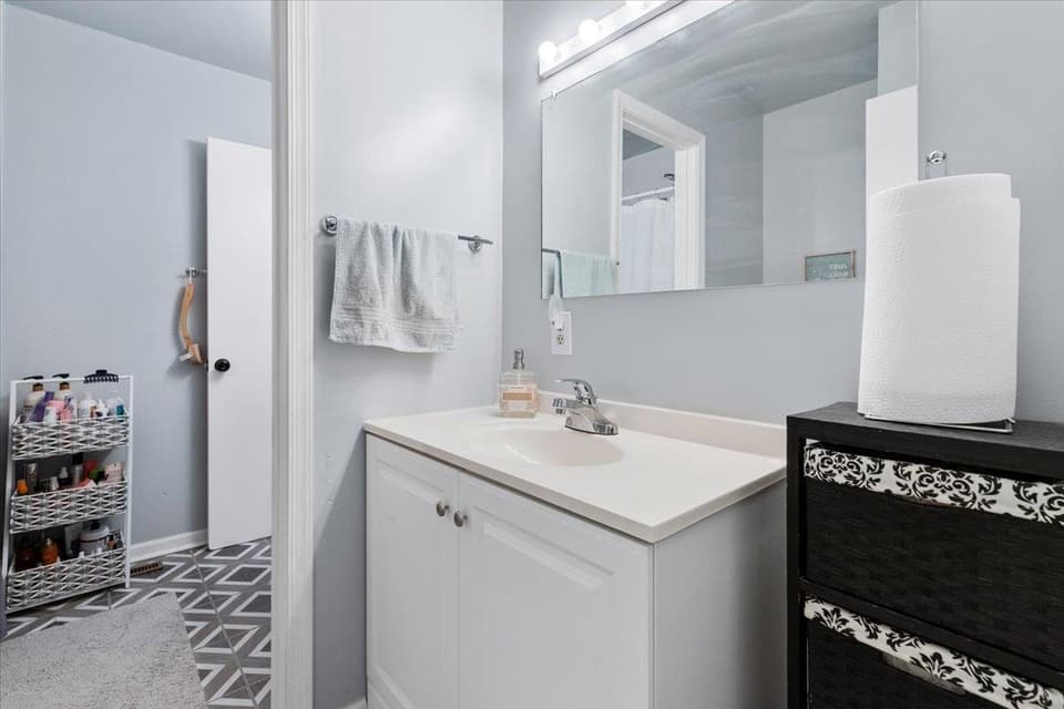 229 Lester Place, photo 29 of 40