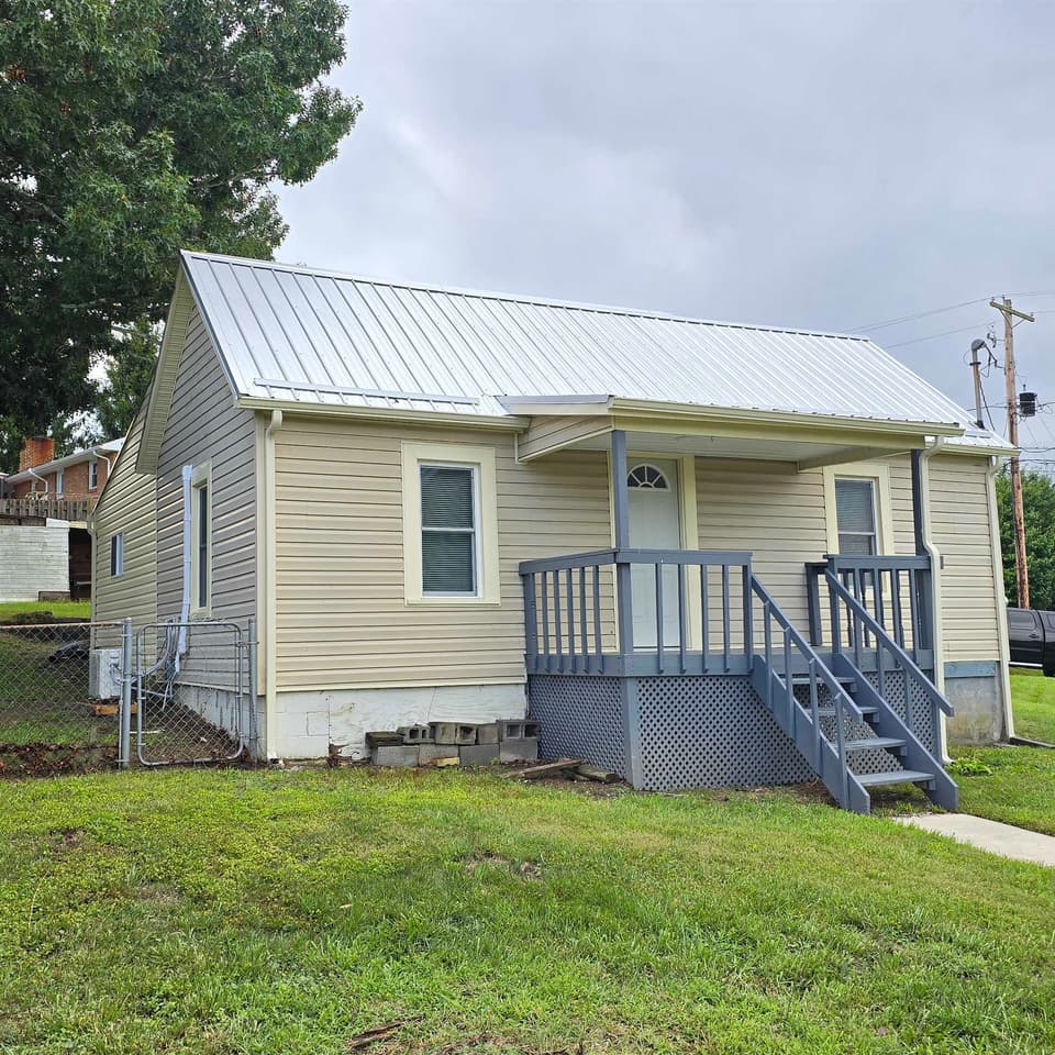 450 Wades Lane, Christiansburg, VA