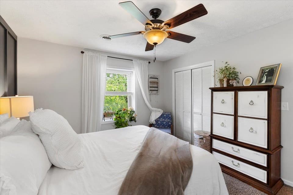 80 Henley Drive, photo 29 of 40