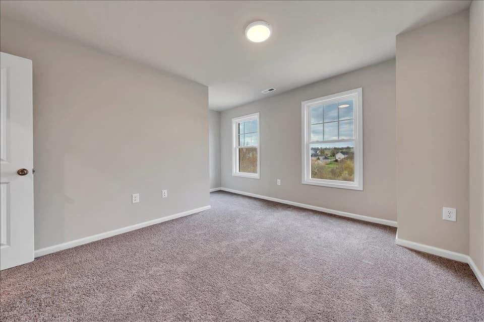 1595 Kensington Way NW, photo 35 of 40