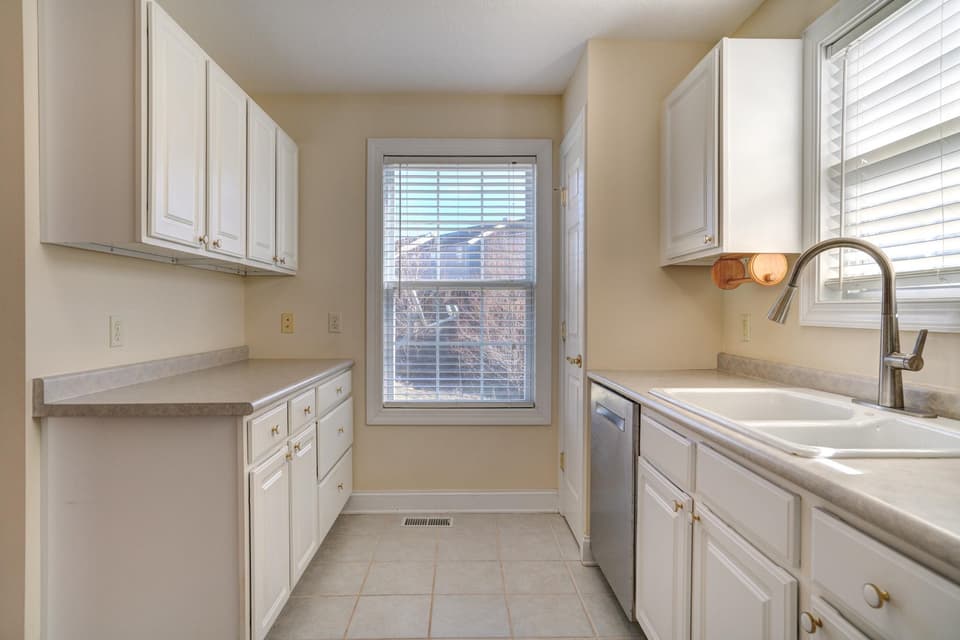 185 Blue Leaf Drive, photo 24 of 40