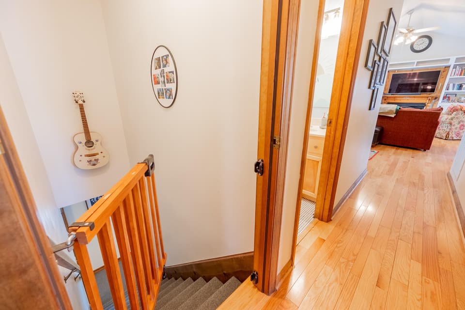 225 Pelham Lane, photo 32 of 40